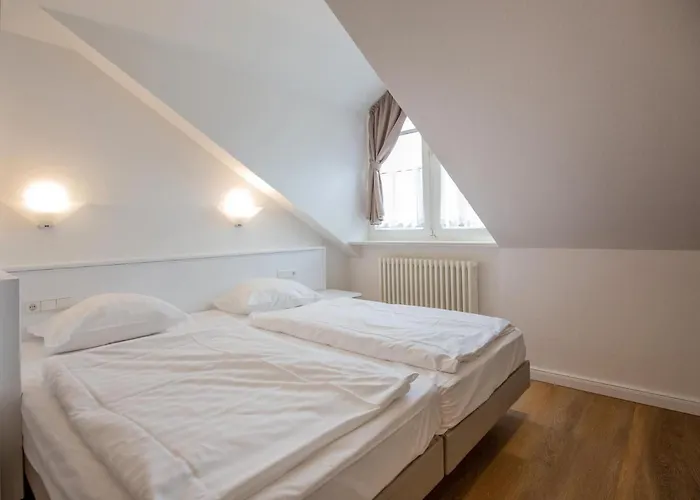 Komfortplus 1-Raum-Appartement mit Balkon im Dachgeschoss 095